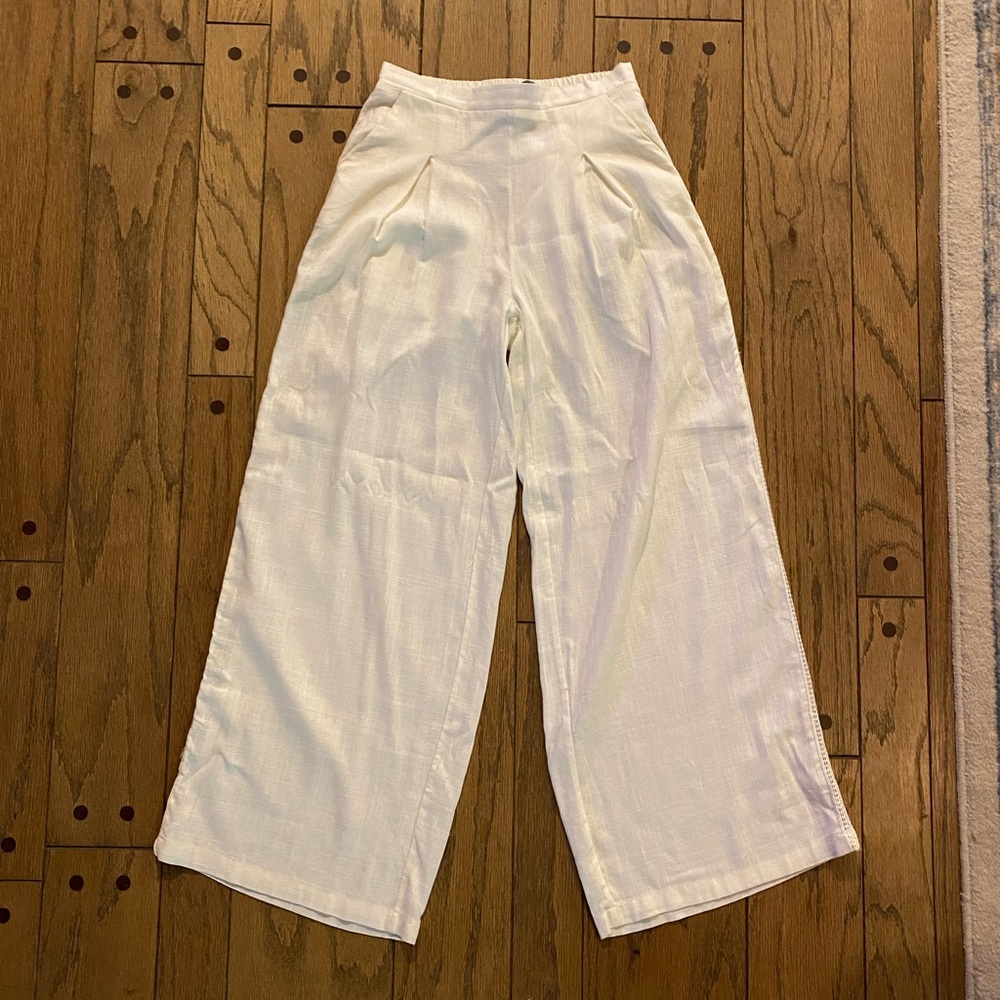 Hayden (brand) White Linen Petite Pants